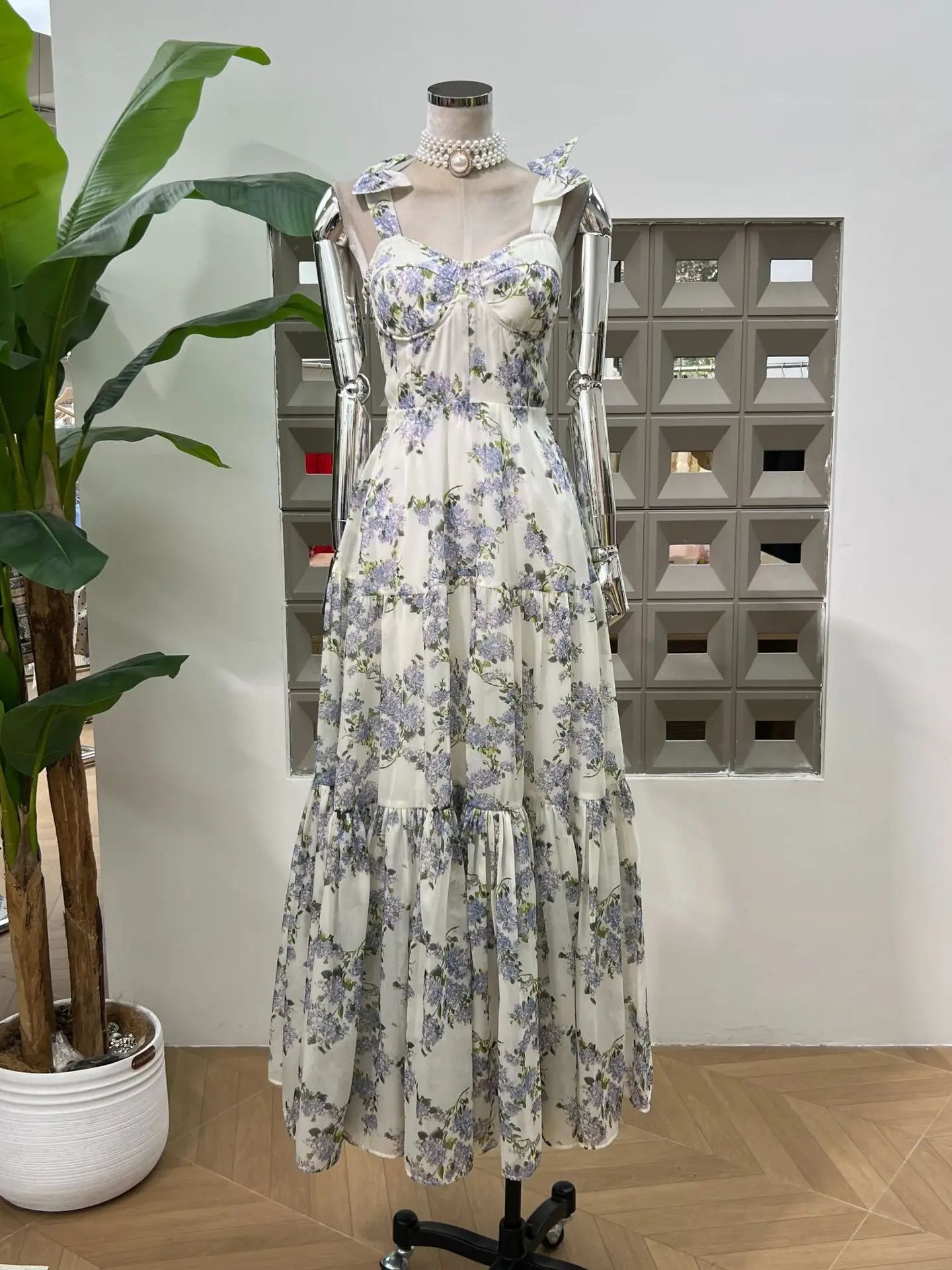 Vintage Fashion Collection - Abiti da donna eleganti con stampa