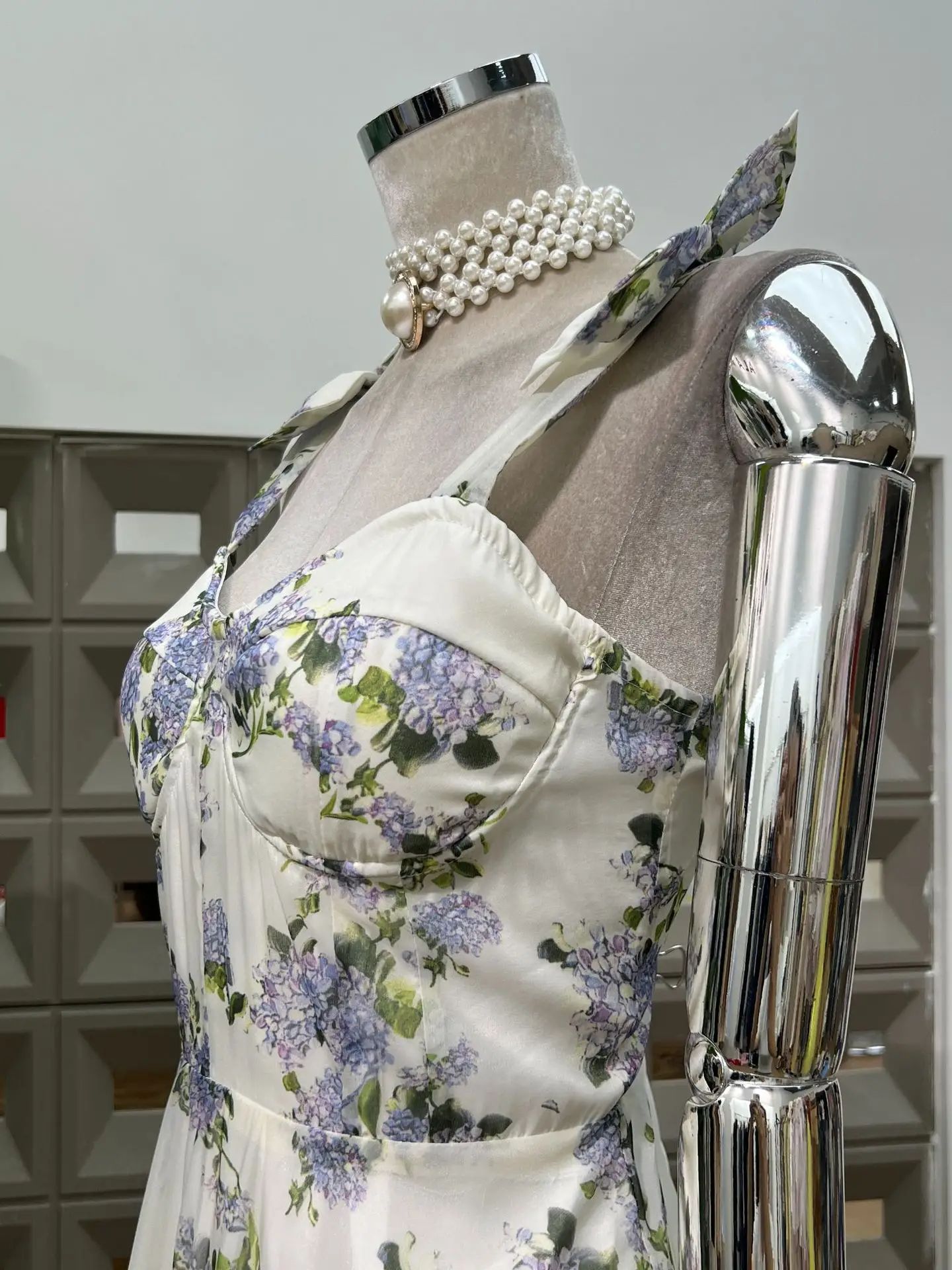 Abiti da donna eleganti con st - Vintage Fashion Collection recensione e prezzo