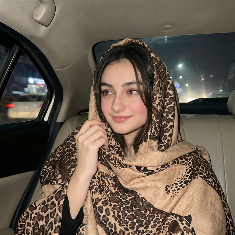 Hijab e foulard vintage con st - Vintage Fashion Prints recensione e prezzo