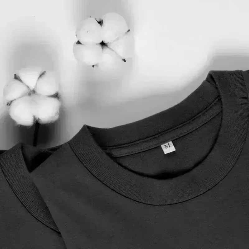 Maglietta Vintage con Ritratto - Vintage Fashion Collage recensione e prezzo