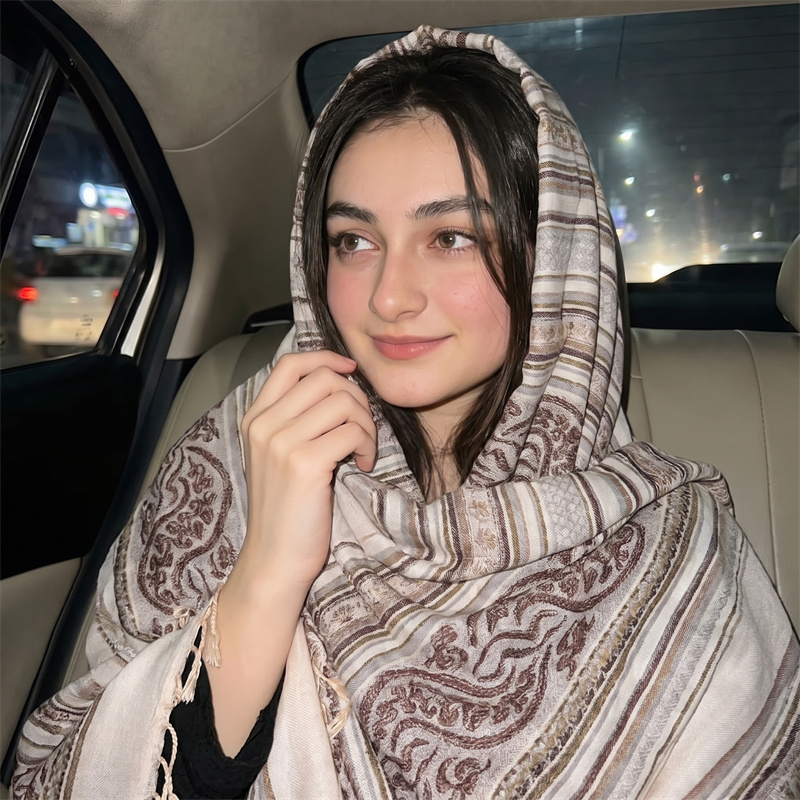 Hijab Vintage con Stampa Paisl - Vintage Fashion Prints recensione e prezzo