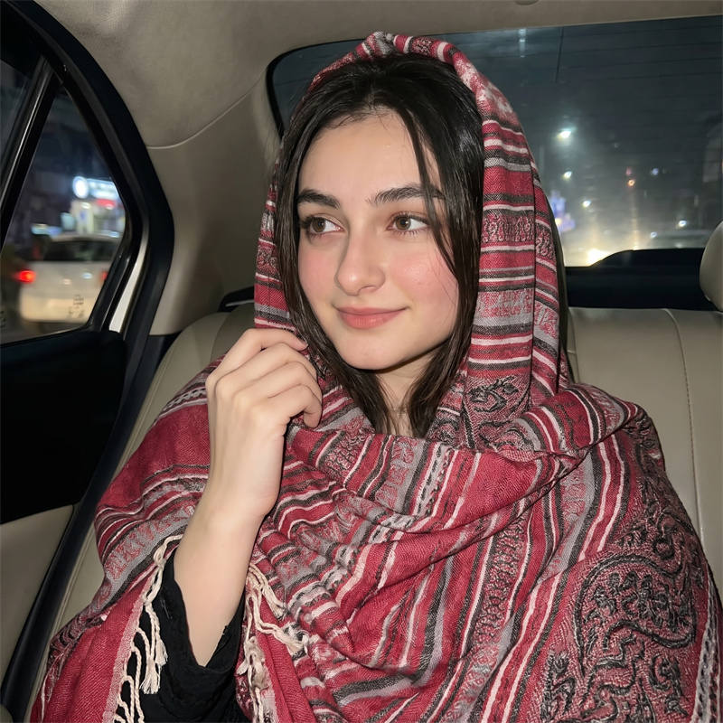 Hijab Vintage con Stampa Paisl - Vintage Fashion Prints recensione e prezzo