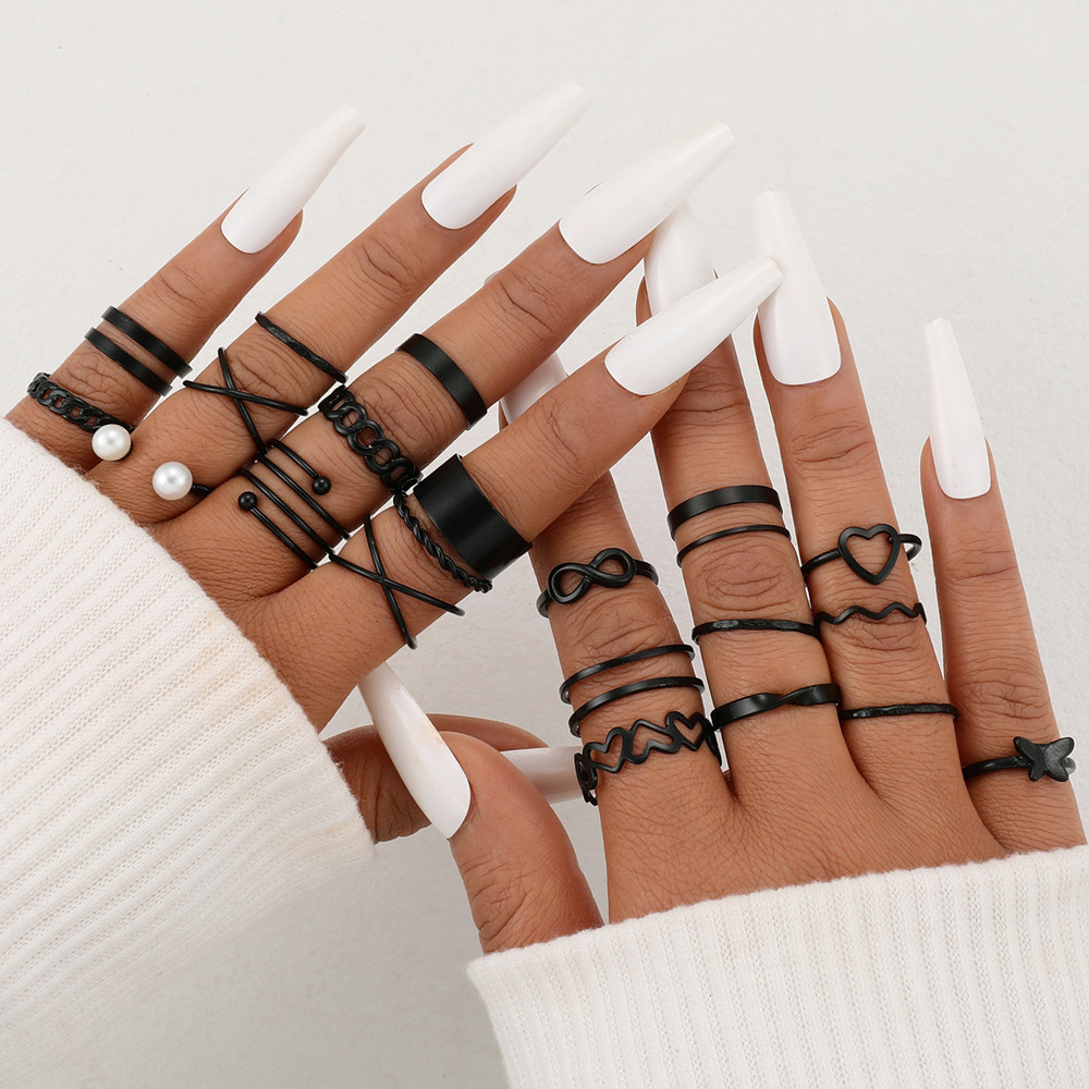 22pcs Vintage Hollow Heart But - Vintage Urban Fashion recensione e prezzo