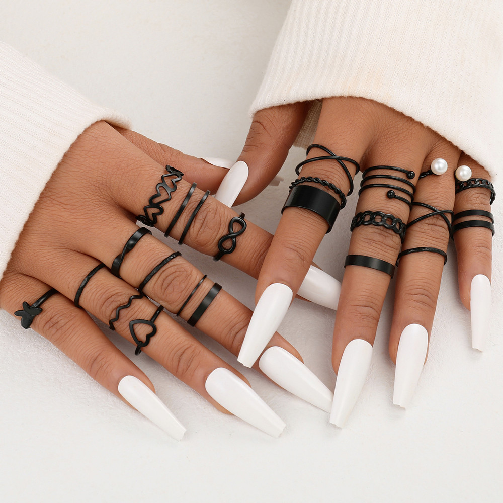 22pcs Vintage Hollow Heart But - Vintage Urban Fashion recensione e prezzo