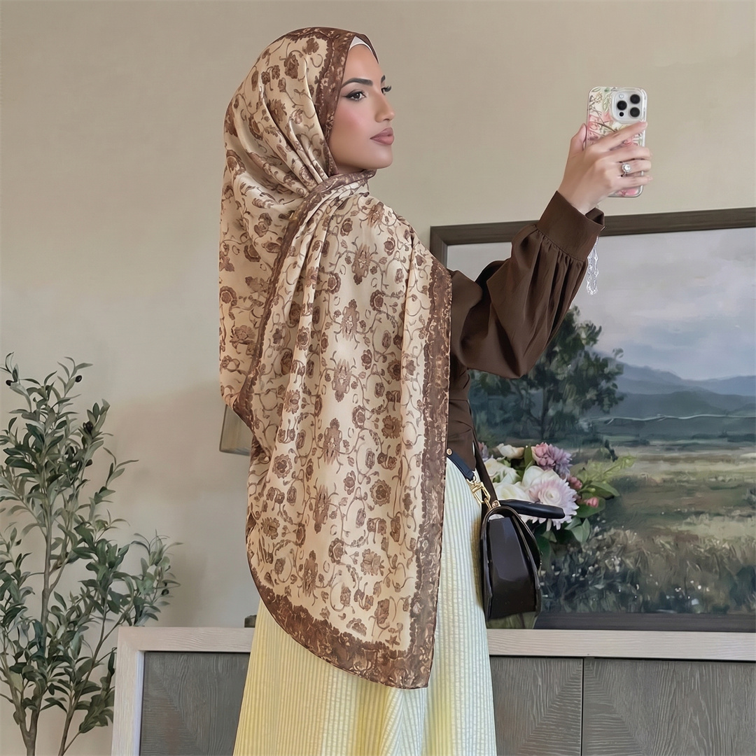Hijab Vintage con Stampa Flore - Vintage Fashion Prints recensione e prezzo